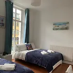 Comfy Private Rooms In Camden Town, Central London