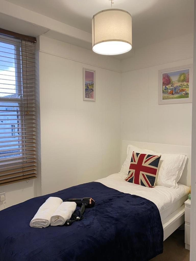 Comfy Private In Camden Town, Homestay